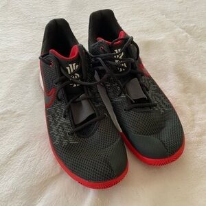 NIKE Kyrie Flytrap II EP Black Basketball Shoes